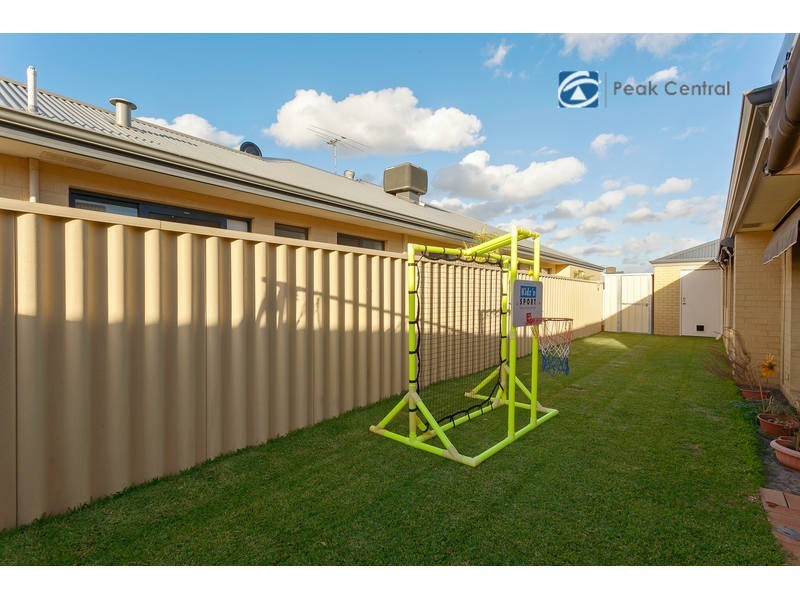 7 Repose Terrace, Atwell WA 6164