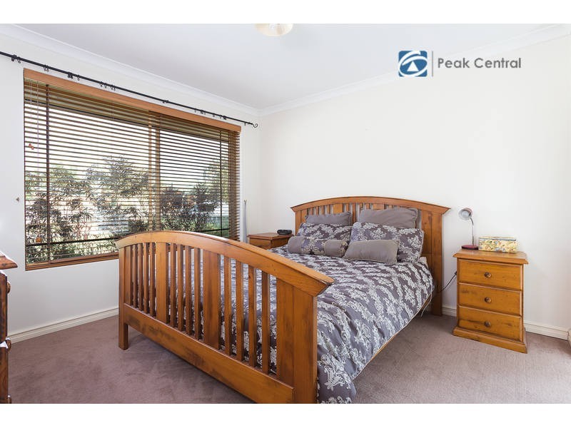 5 Oaten Retreat, Atwell WA 6164