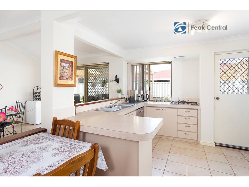 5 Oaten Retreat, Atwell WA 6164