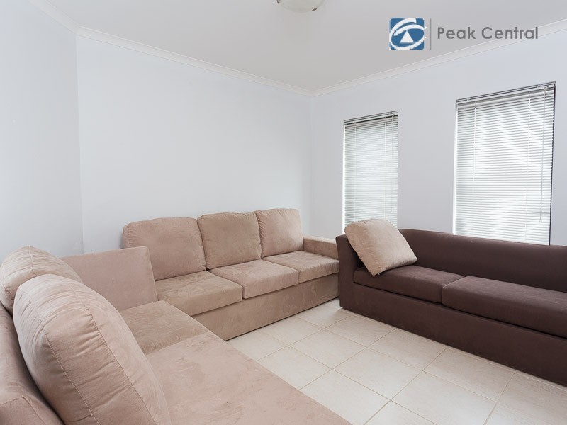 6 Horton Brace, Success WA 6164