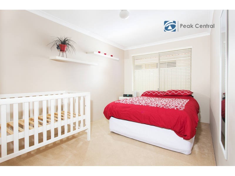 216 Glen Iris Drive, Jandakot WA 6164