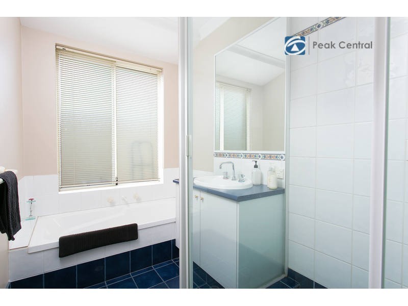 216 Glen Iris Drive, Jandakot WA 6164