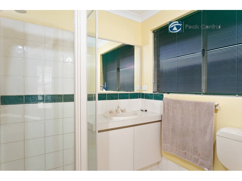 23 Jenniphur Court, Atwell WA 6164