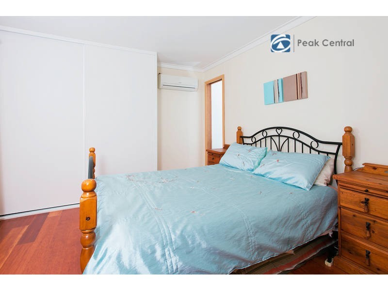 15 Berrigan Drive, South Lake WA 6164