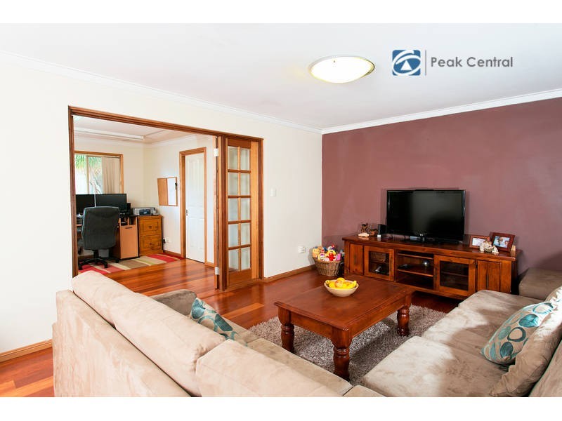 15 Berrigan Drive, South Lake WA 6164