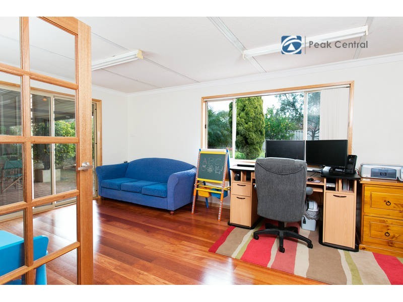 15 Berrigan Drive, South Lake WA 6164