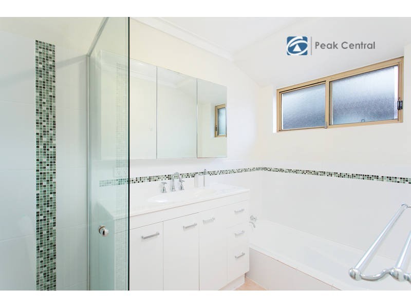 15 Berrigan Drive, South Lake WA 6164