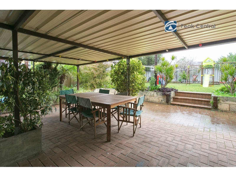 15 Berrigan Drive, South Lake WA 6164