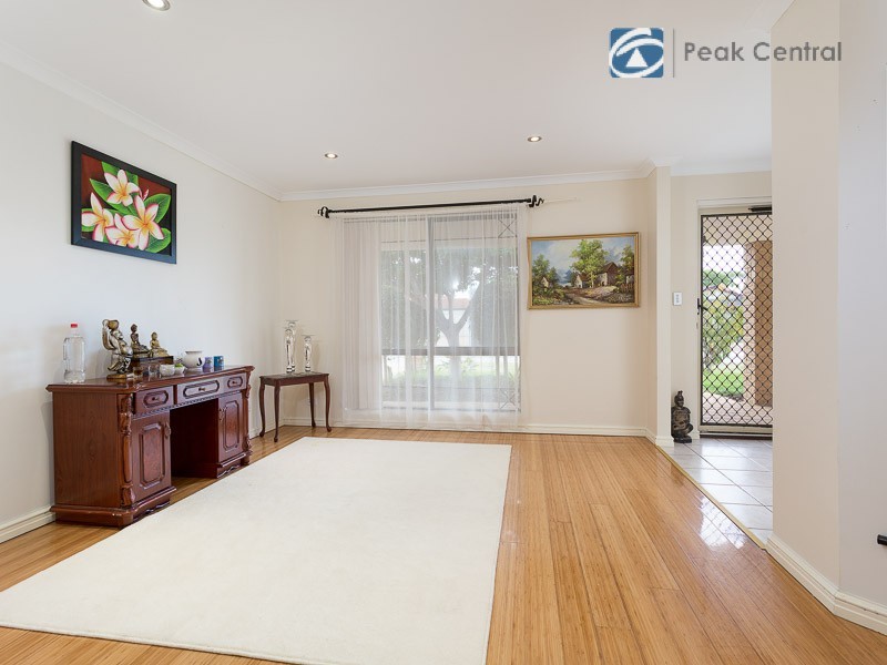 82 Brenchley Drive, Atwell WA 6164