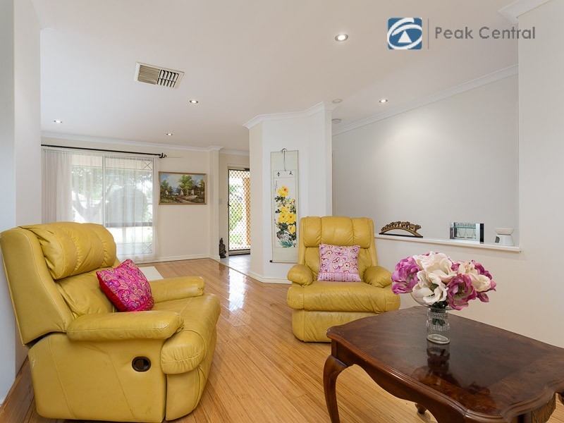 82 Brenchley Drive, Atwell WA 6164