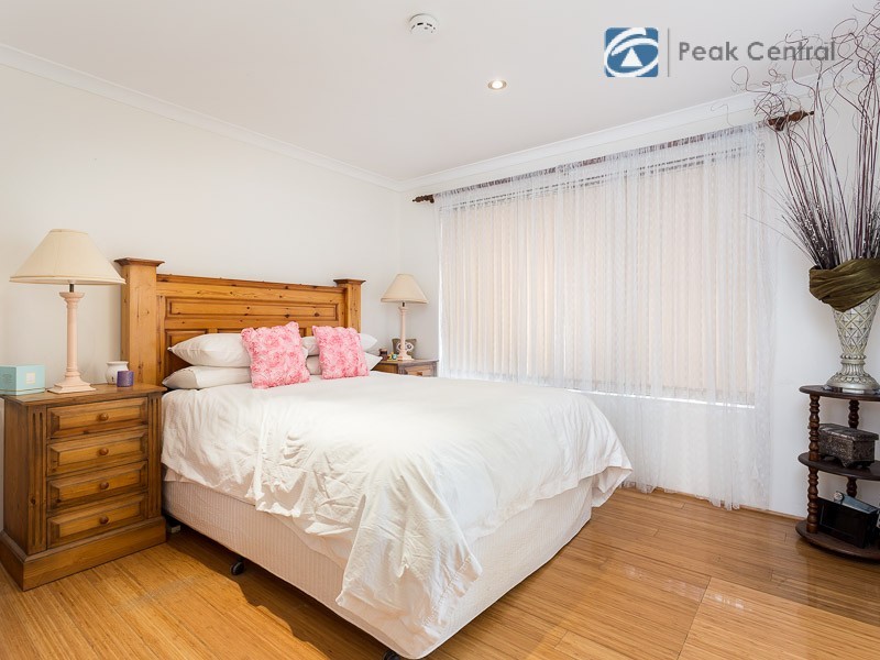 82 Brenchley Drive, Atwell WA 6164