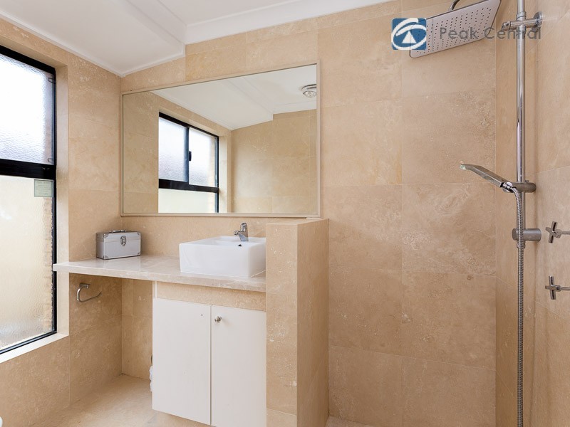82 Brenchley Drive, Atwell WA 6164