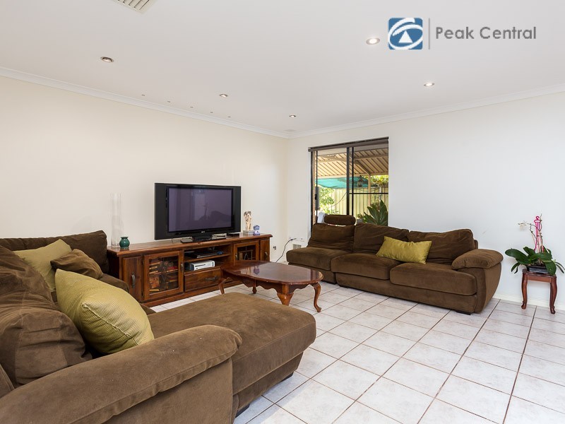 82 Brenchley Drive, Atwell WA 6164