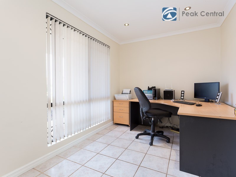 82 Brenchley Drive, Atwell WA 6164