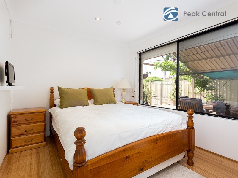 82 Brenchley Drive, Atwell WA 6164