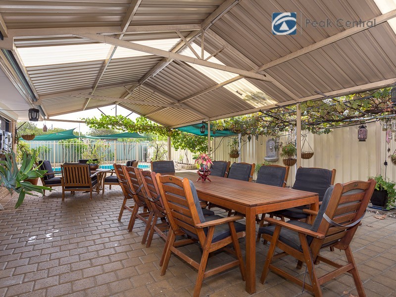 82 Brenchley Drive, Atwell WA 6164