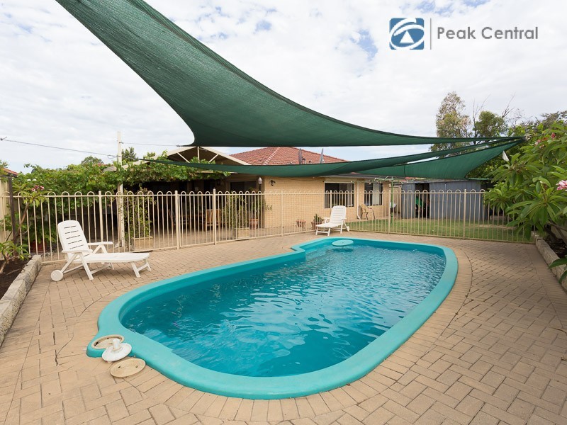 82 Brenchley Drive, Atwell WA 6164