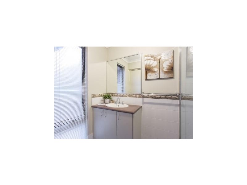 13 Lambeth Circle, Wellard WA 6170