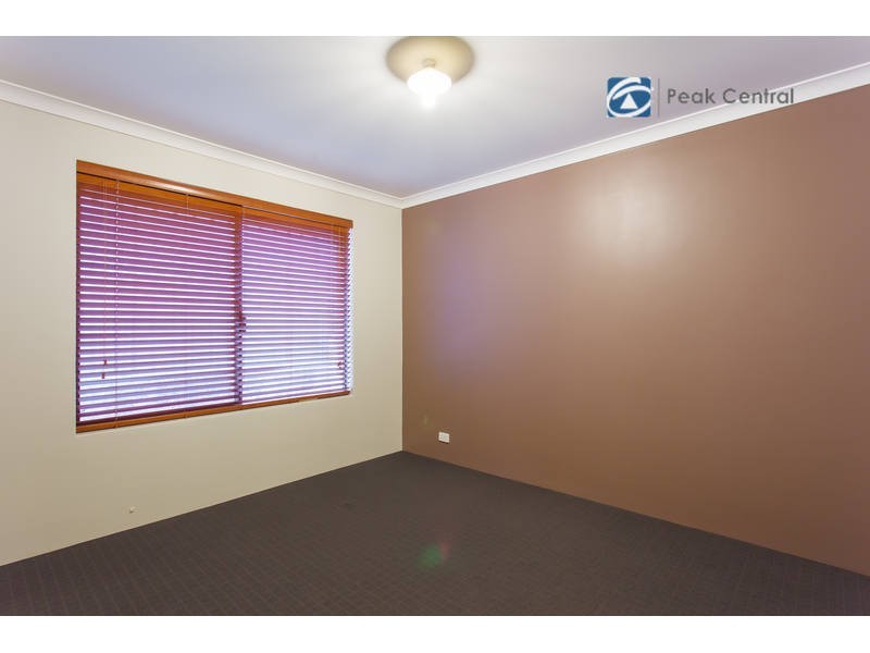 13 Lambeth Circle, Wellard WA 6170