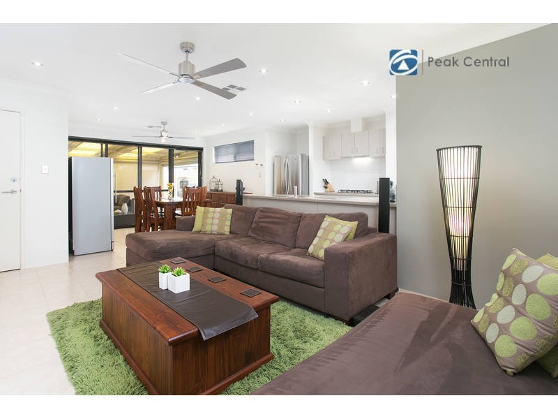 17/2 Twilight Mews, Aubin Grove WA 6164