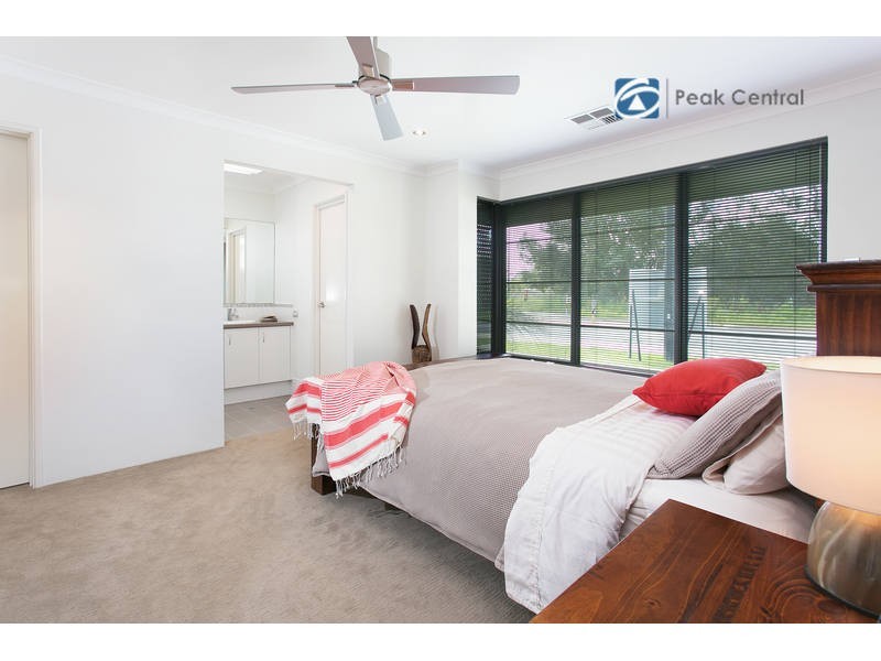 17/2 Twilight Mews, Aubin Grove WA 6164