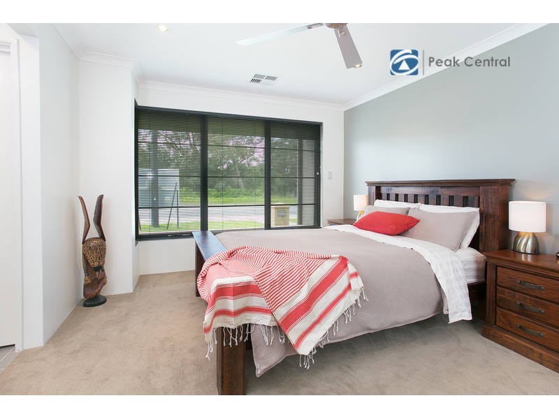 17/2 Twilight Mews, Aubin Grove WA 6164