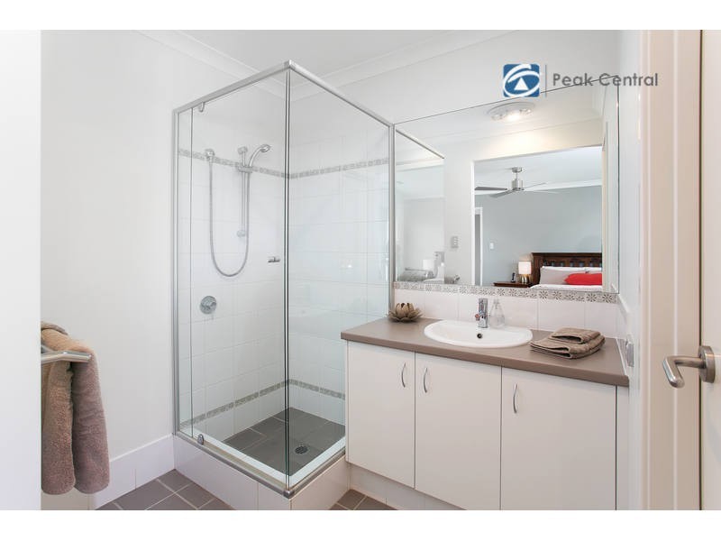 17/2 Twilight Mews, Aubin Grove WA 6164