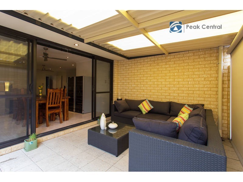 17/2 Twilight Mews, Aubin Grove WA 6164