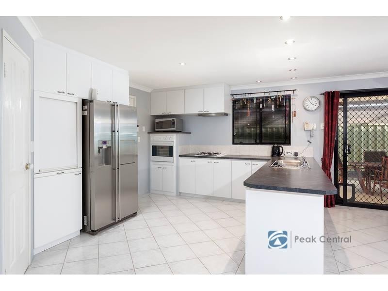 244 Tapper Road, Atwell WA 6164
