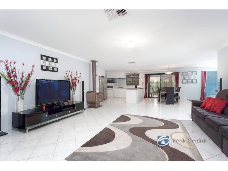 244 Tapper Road, Atwell WA 6164