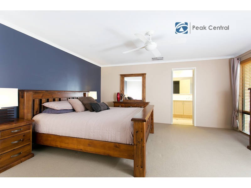 3 Harmony Avenue, Atwell WA 6164
