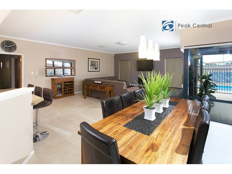 3 Harmony Avenue, Atwell WA 6164