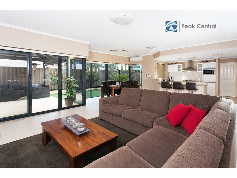 3 Harmony Avenue, Atwell WA 6164