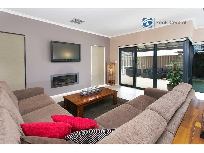 3 Harmony Avenue, Atwell WA 6164