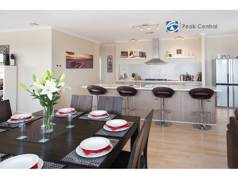 17 Armand Drive, Aubin Grove WA 6164