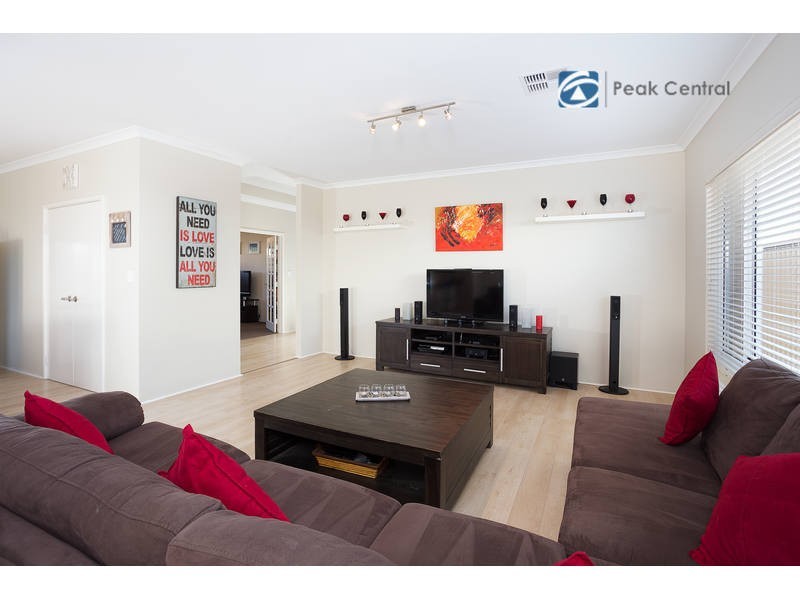 17 Armand Drive, Aubin Grove WA 6164