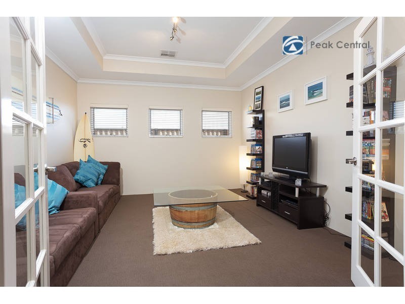 17 Armand Drive, Aubin Grove WA 6164