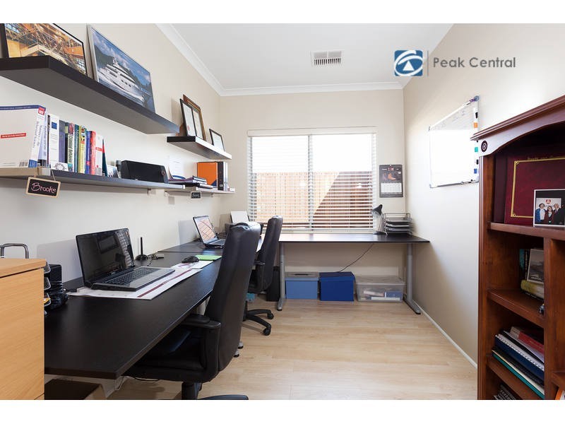 17 Armand Drive, Aubin Grove WA 6164