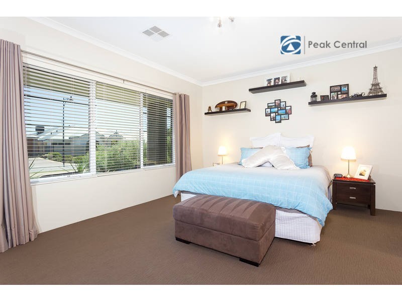 17 Armand Drive, Aubin Grove WA 6164