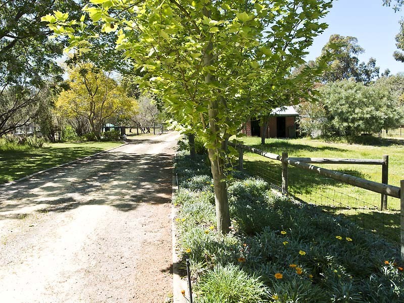 36 Wills Place, Oakford WA 6121