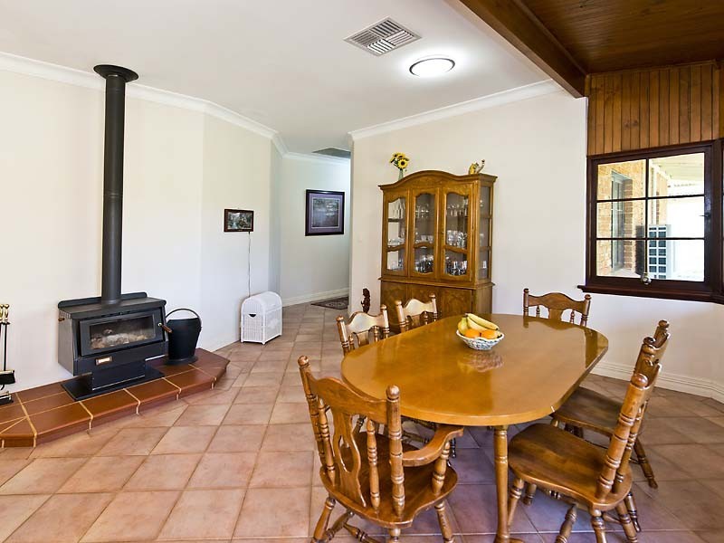 36 Wills Place, Oakford WA 6121