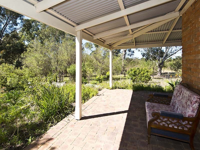 36 Wills Place, Oakford WA 6121