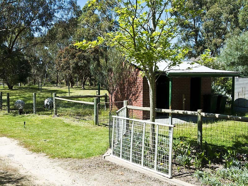 36 Wills Place, Oakford WA 6121