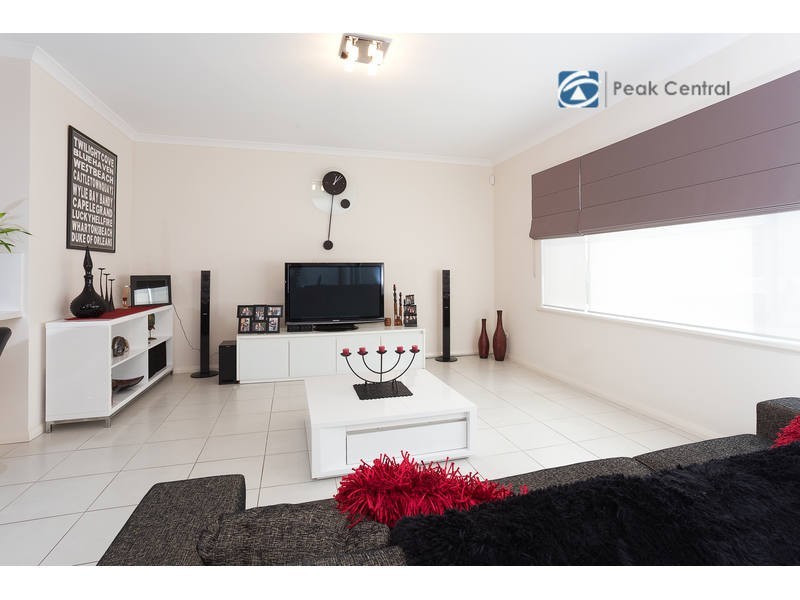 Unit 5/73 Baler Court, Hammond Park WA 6164