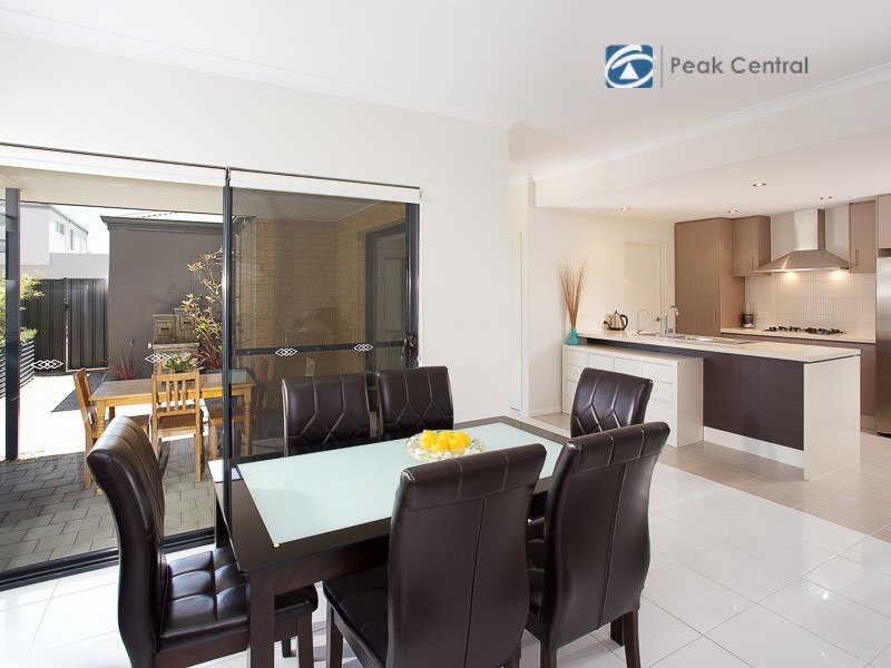 5/18 Deanmore Bend, Hammond Park WA 6164