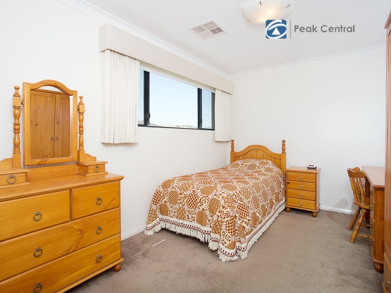 5/18 Deanmore Bend, Hammond Park WA 6164