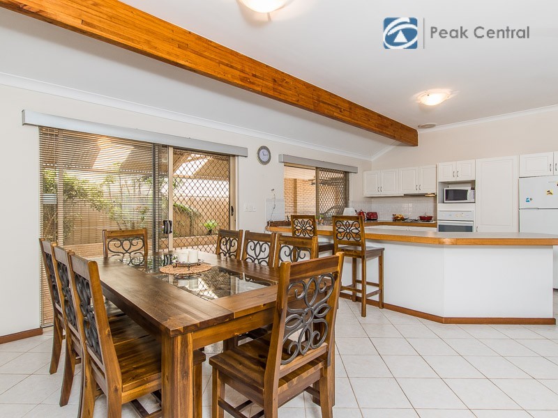 84 Brenchley Drive, Atwell WA 6164