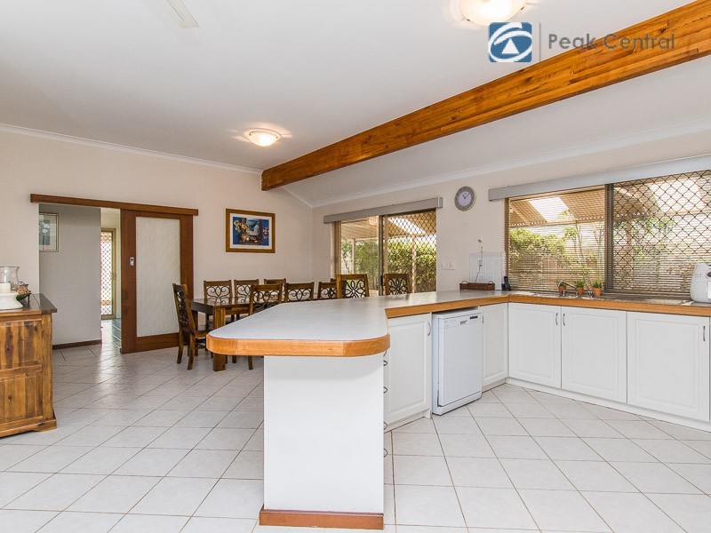 84 Brenchley Drive, Atwell WA 6164