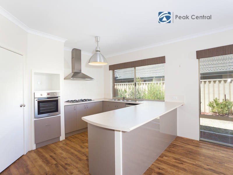 20 Carnaby Way, Harrisdale WA 6112