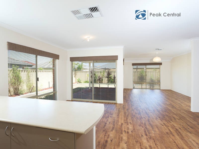 20 Carnaby Way, Harrisdale WA 6112